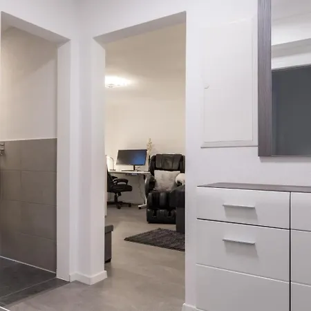 Relax-apartment 2 Mit Massagesessel, Smart-tv Und Kueche Biberach an der Riß